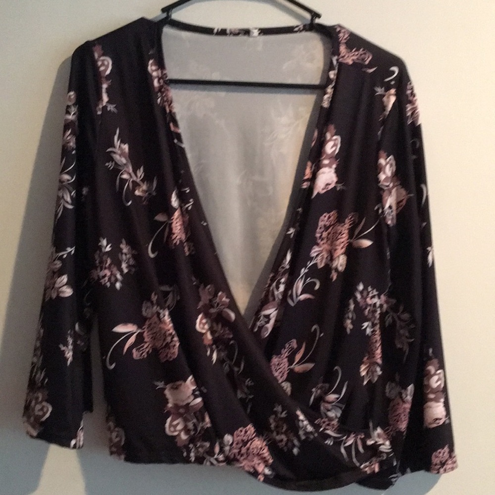 Floral print split top